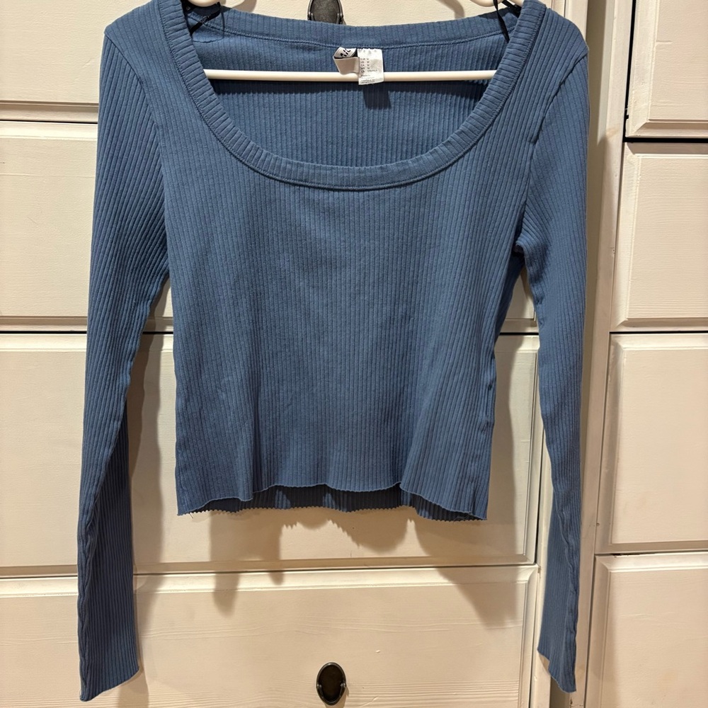 H&M Blue Ribbed Scoop Neck Blouse